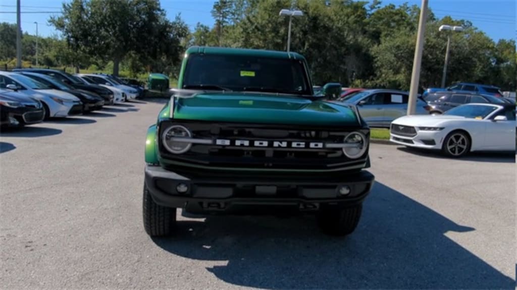 New 2025 Ford Bronco Outer Banks SUV