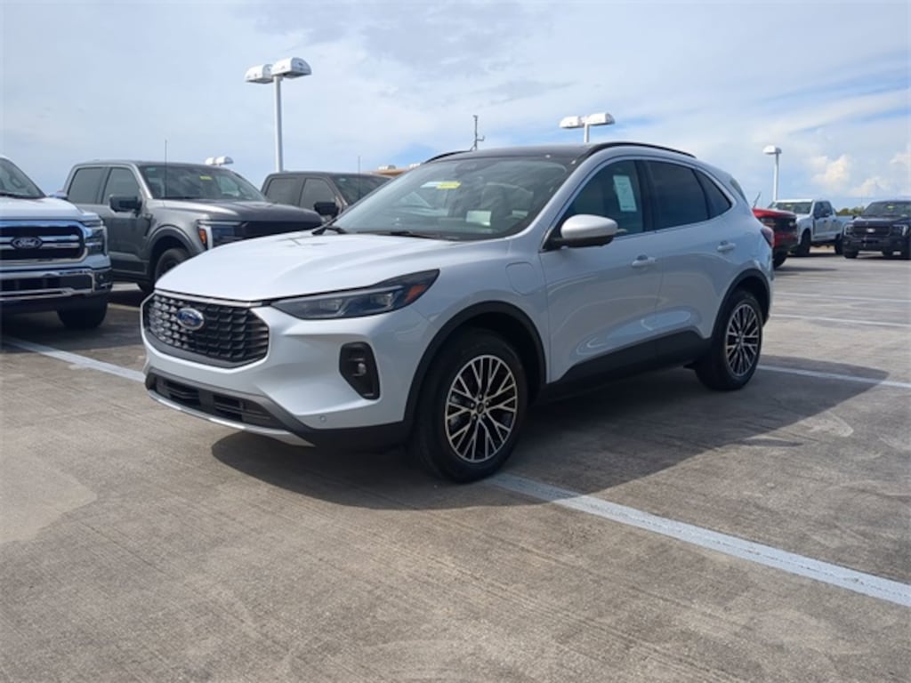 New 2026 Ford Escape PHEV SUV