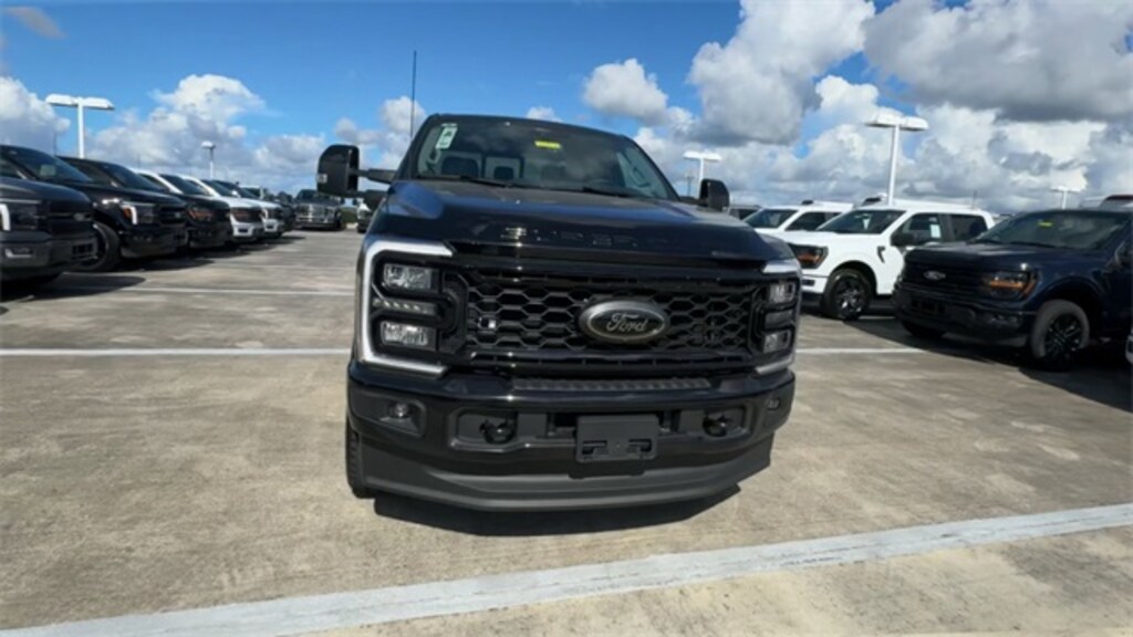 New 2025 Ford F-250 Truck Crew Cab
