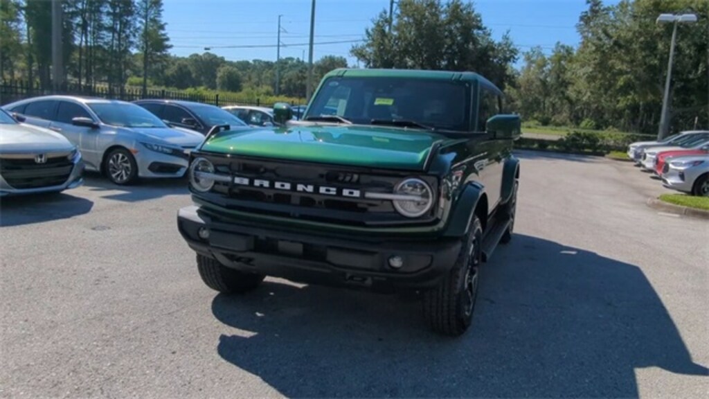 New 2025 Ford Bronco Outer Banks SUV