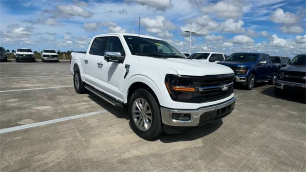 New 2025 Ford F-150 XLT Truck SuperCrew Cab