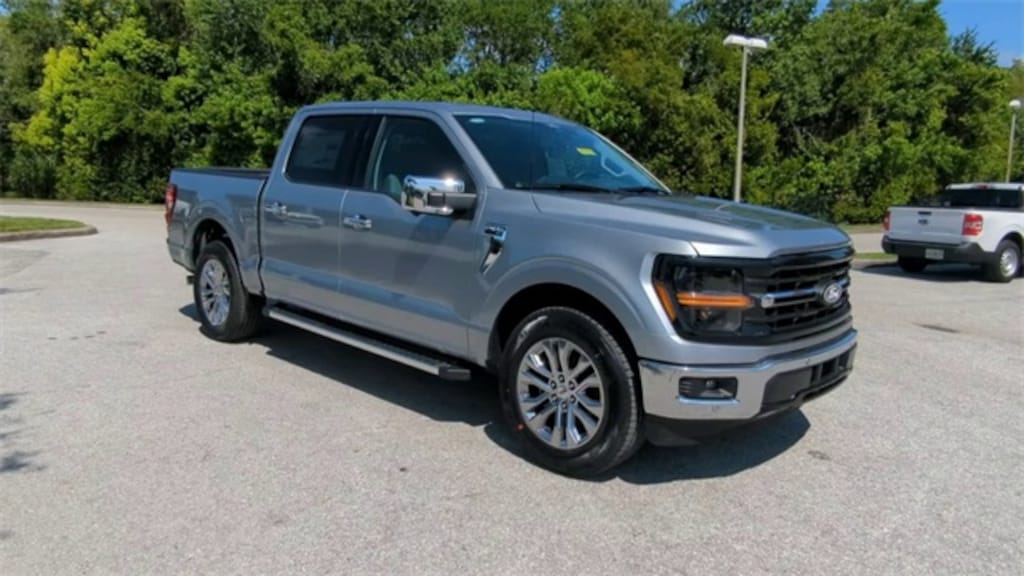 New 2025 Ford F-150 XLT Truck SuperCrew Cab