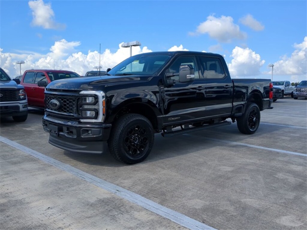 New 2025 Ford F-250 Truck Crew Cab