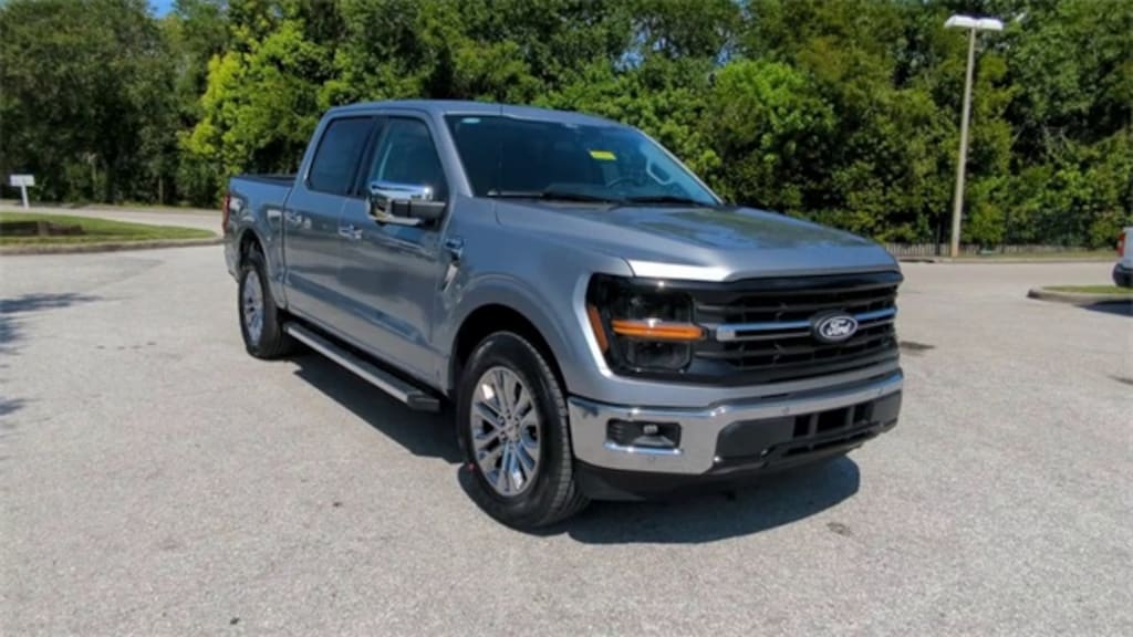 New 2025 Ford F-150 XLT Truck SuperCrew Cab