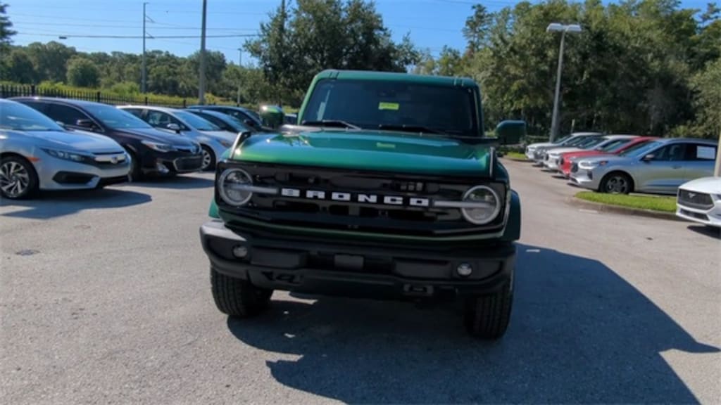 New 2025 Ford Bronco Outer Banks SUV