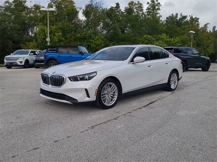 2025 BMW 5 Series 530i Sedan
