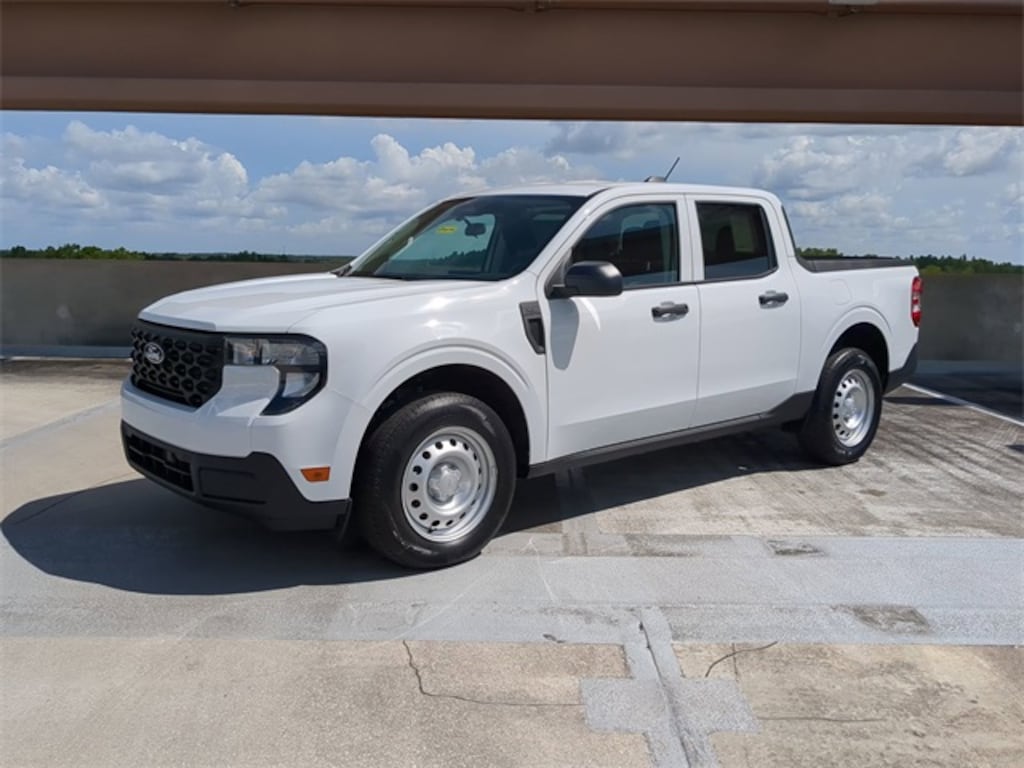 New 2025 Ford Maverick XL Truck SuperCrew