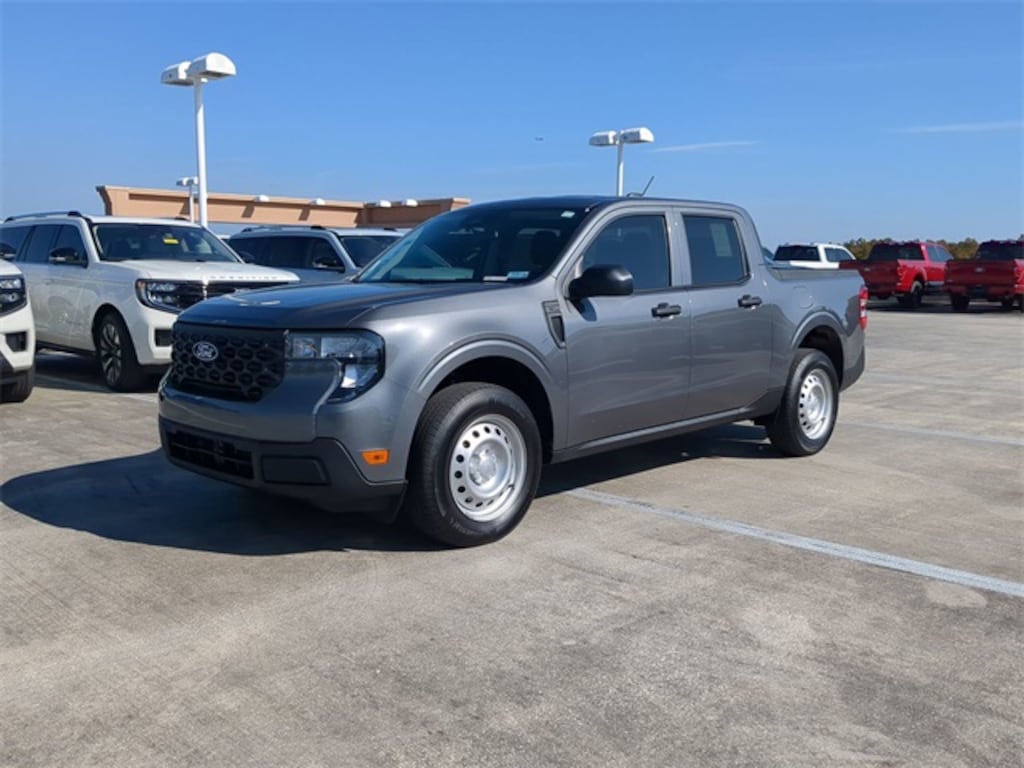 New 2025 Ford Maverick XL Truck SuperCrew