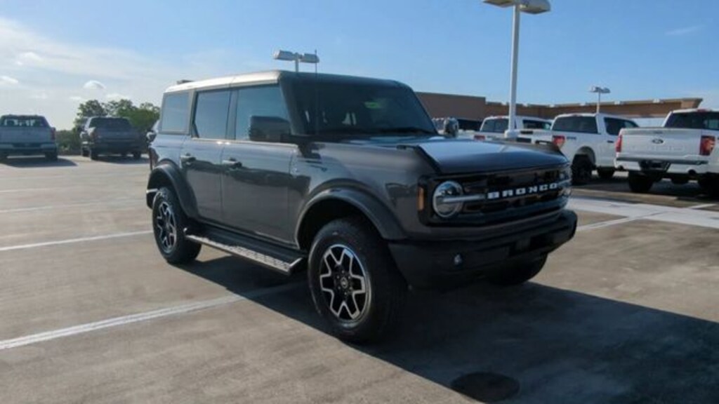 New 2026 Ford Bronco Outer Banks SUV