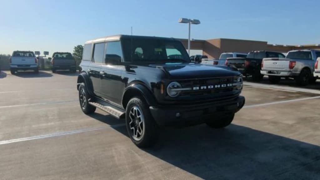 New 2026 Ford Bronco Outer Banks SUV