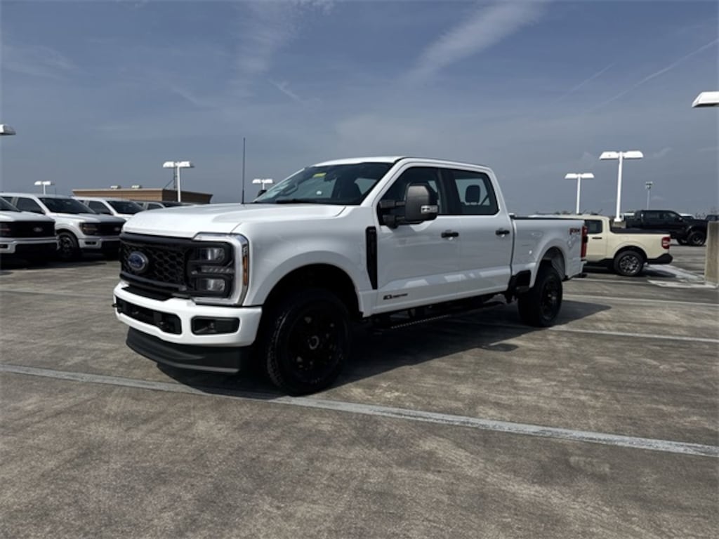 New 2025 Ford F-250 Truck Crew Cab