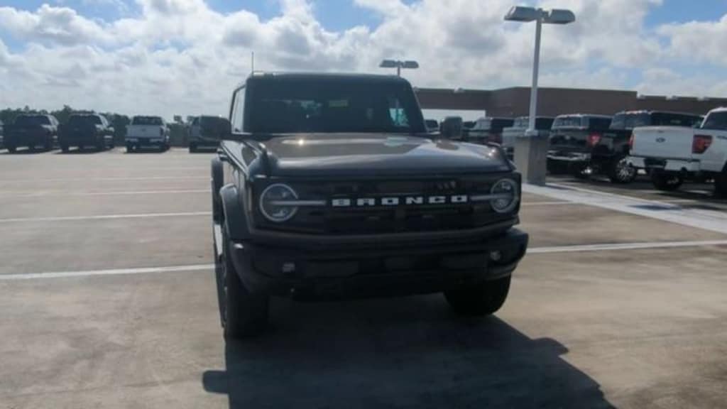 New 2026 Ford Bronco Outer Banks SUV