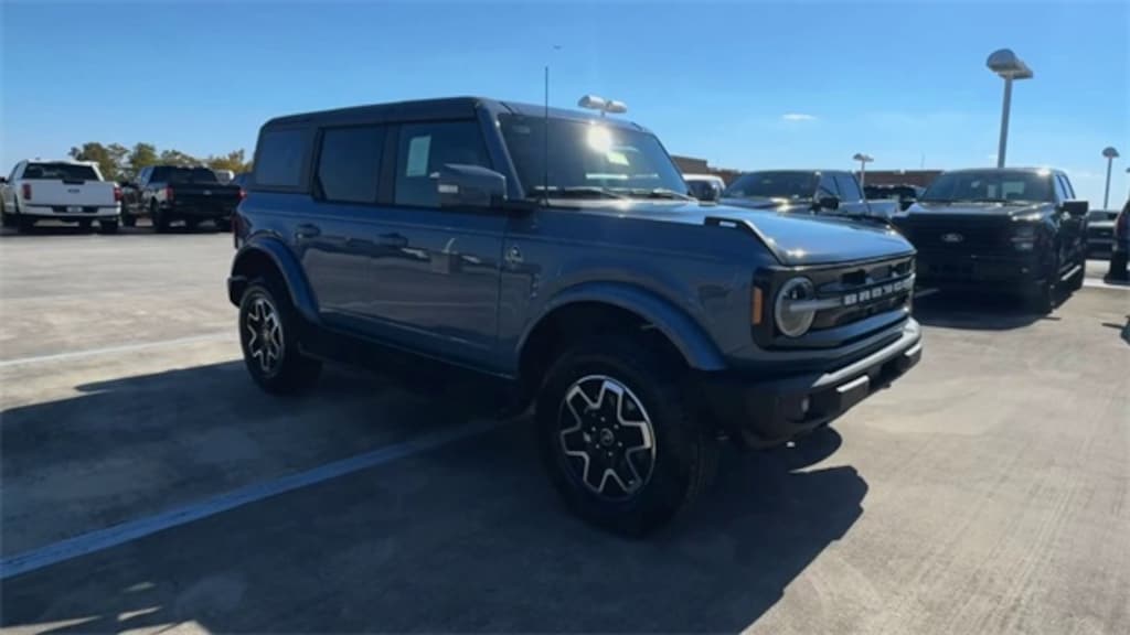 New 2025 Ford Bronco Outer Banks SUV