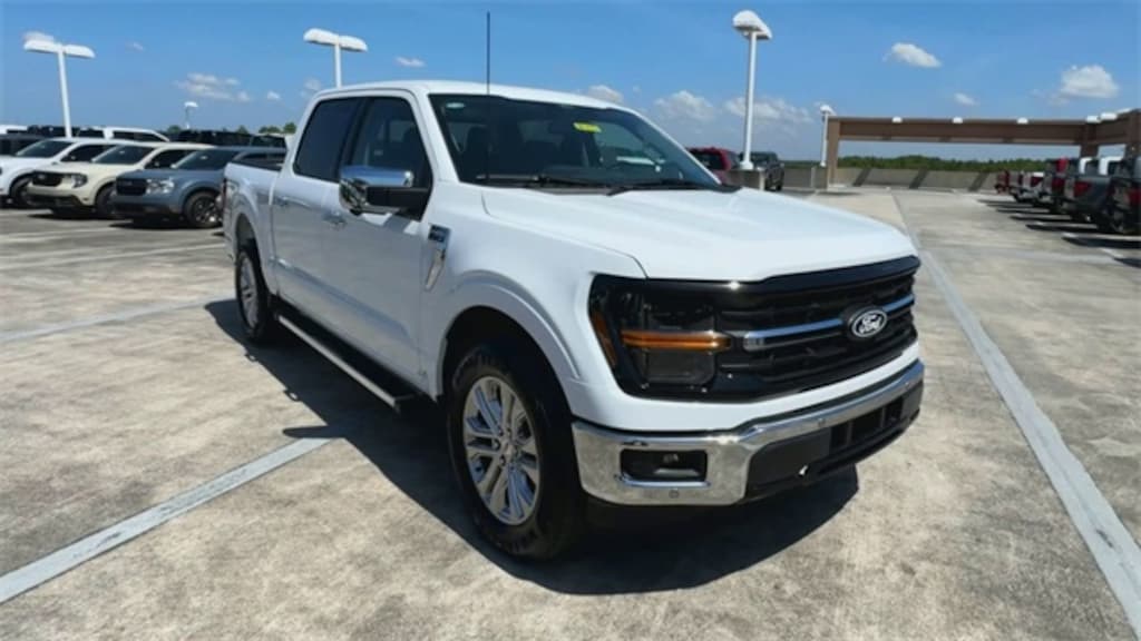 New 2025 Ford F-150 XLT Truck SuperCrew Cab