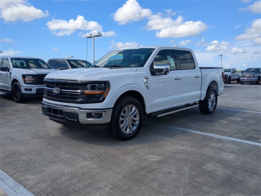 New 2025 Ford F-150 XLT Truck SuperCrew Cab