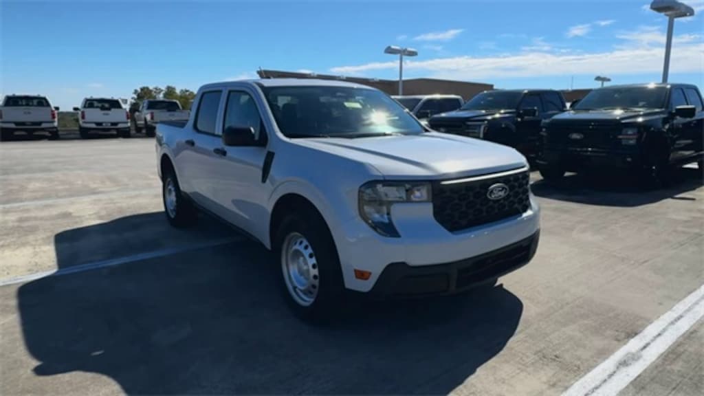 New 2025 Ford Maverick XL Truck SuperCrew