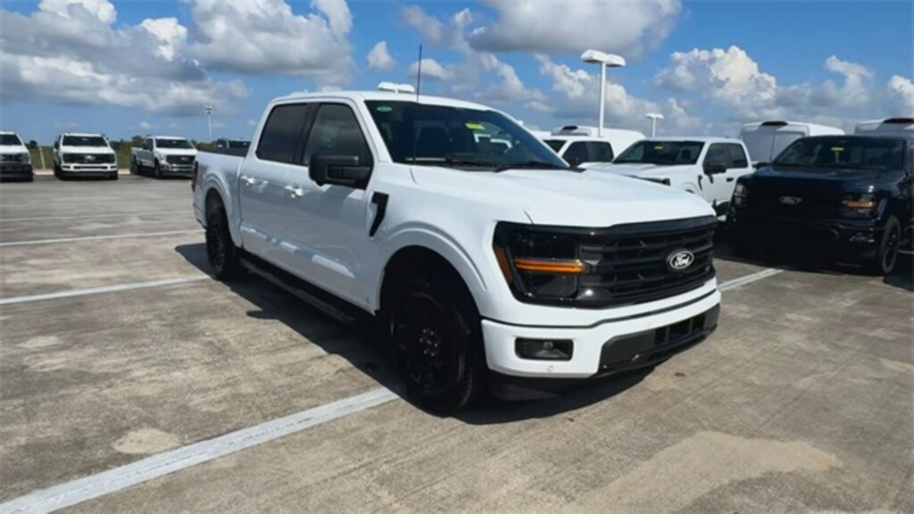 New 2025 Ford F-150 XLT Truck SuperCrew Cab