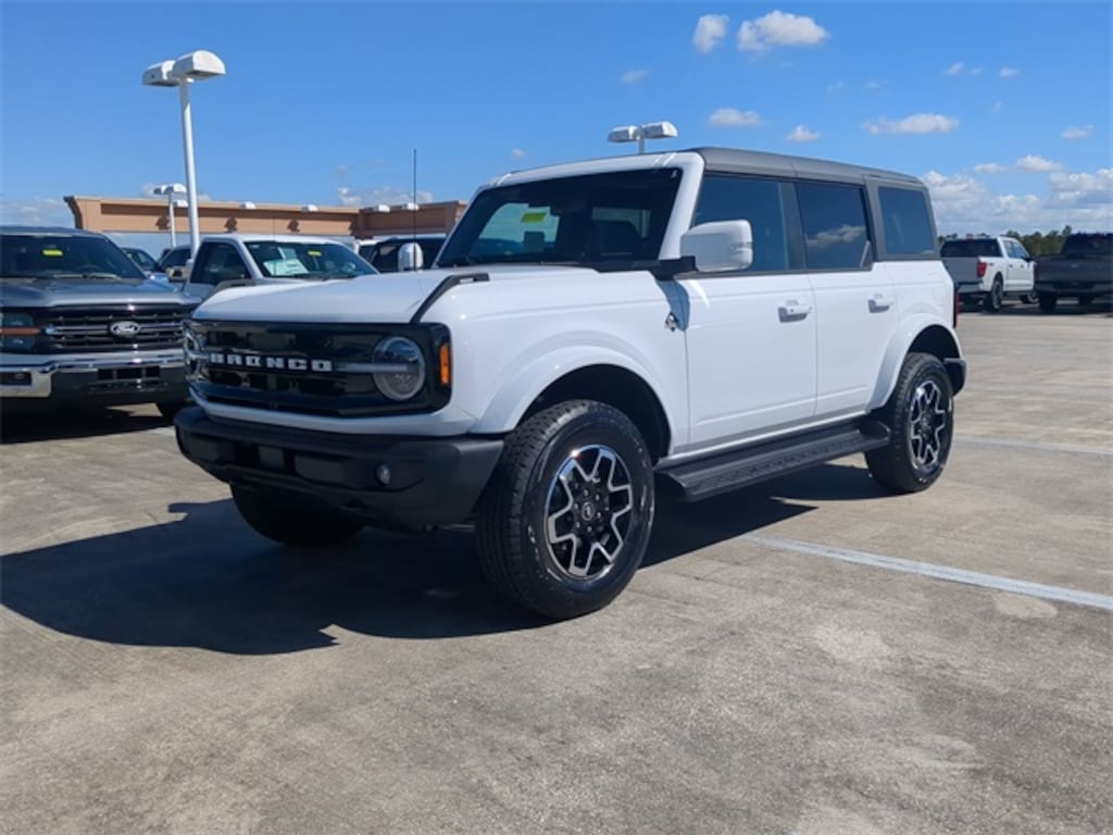 New 2025 Ford Bronco Outer Banks SUV