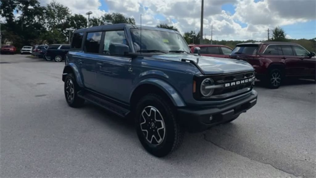 New 2025 Ford Bronco Outer Banks SUV