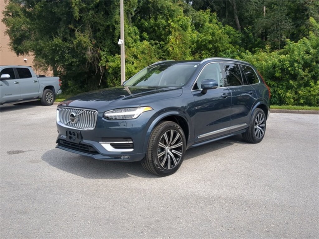 Certified 2025 Volvo XC90 B5 Core SUV