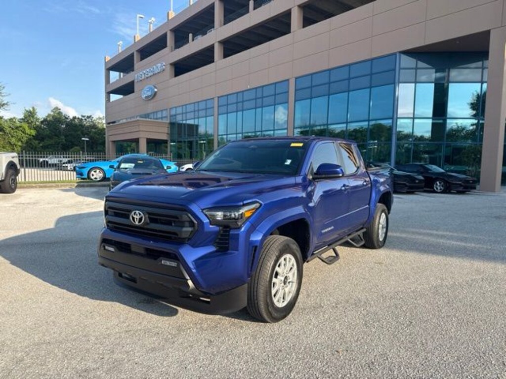 Used 2025 Toyota Tacoma SR5 Truck