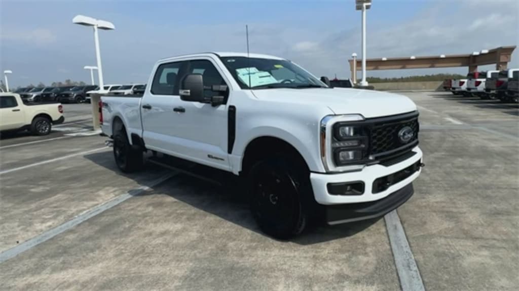 New 2025 Ford F-250 Truck Crew Cab