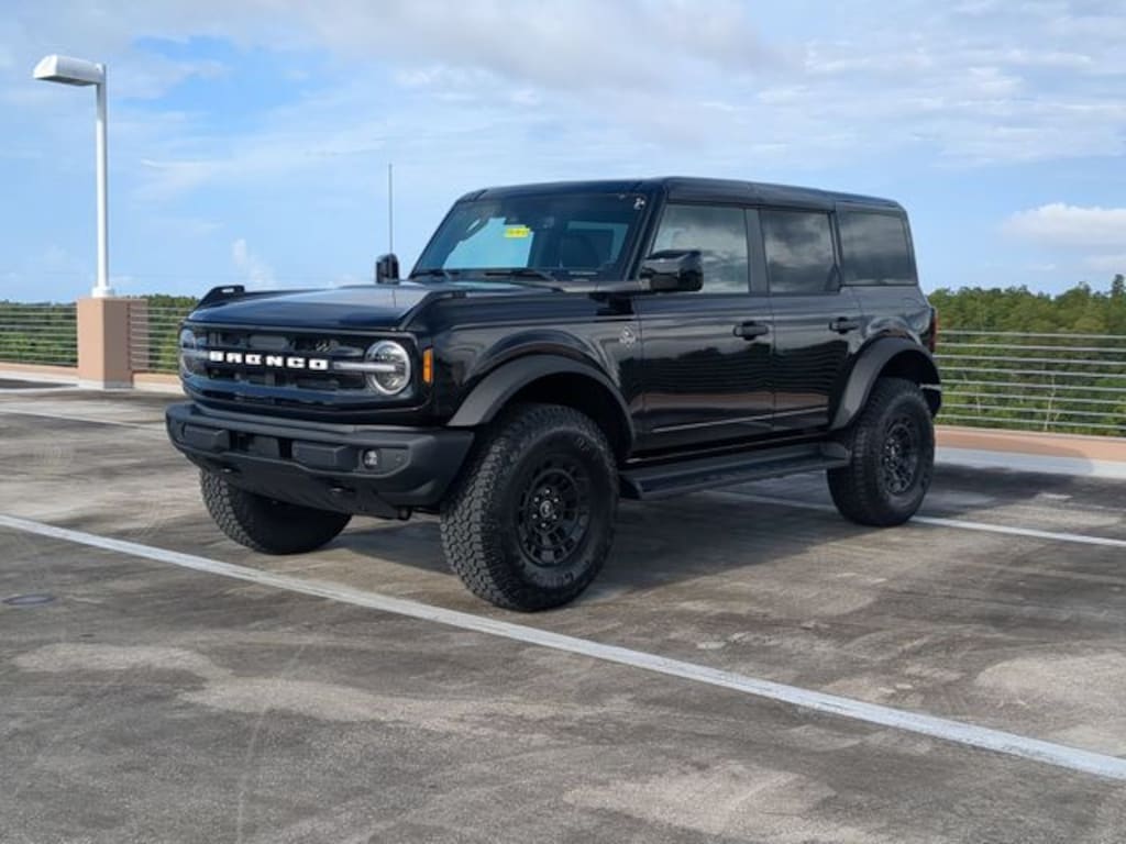 New 2026 Ford Bronco Outer Banks SUV