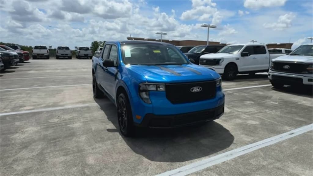 New 2025 Ford Maverick XLT Truck SuperCrew