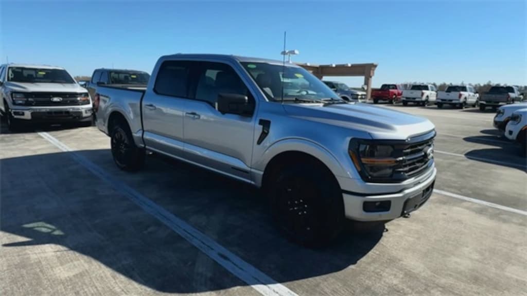 New 2025 Ford F-150 XLT Truck SuperCrew Cab