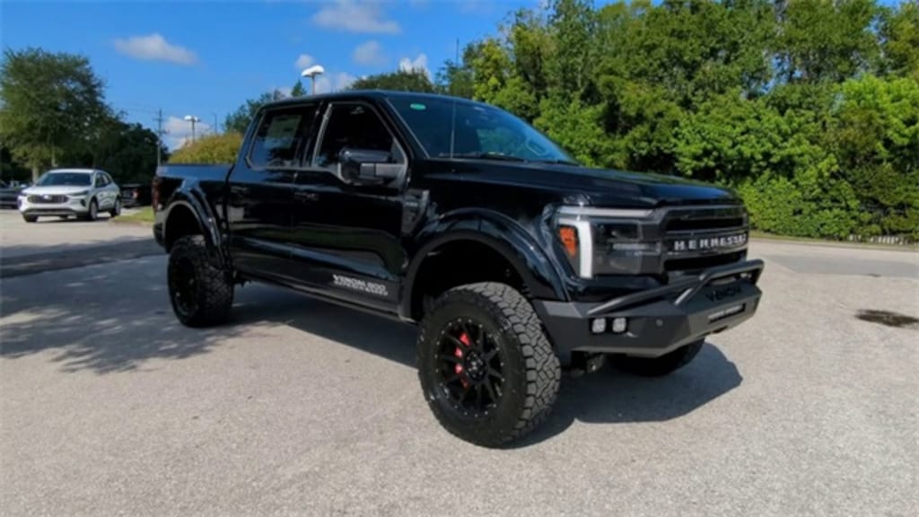 New 2025 Ford F-150 Lariat Truck SuperCrew Cab