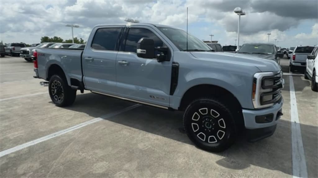 New 2025 Ford F-250 Truck Crew Cab