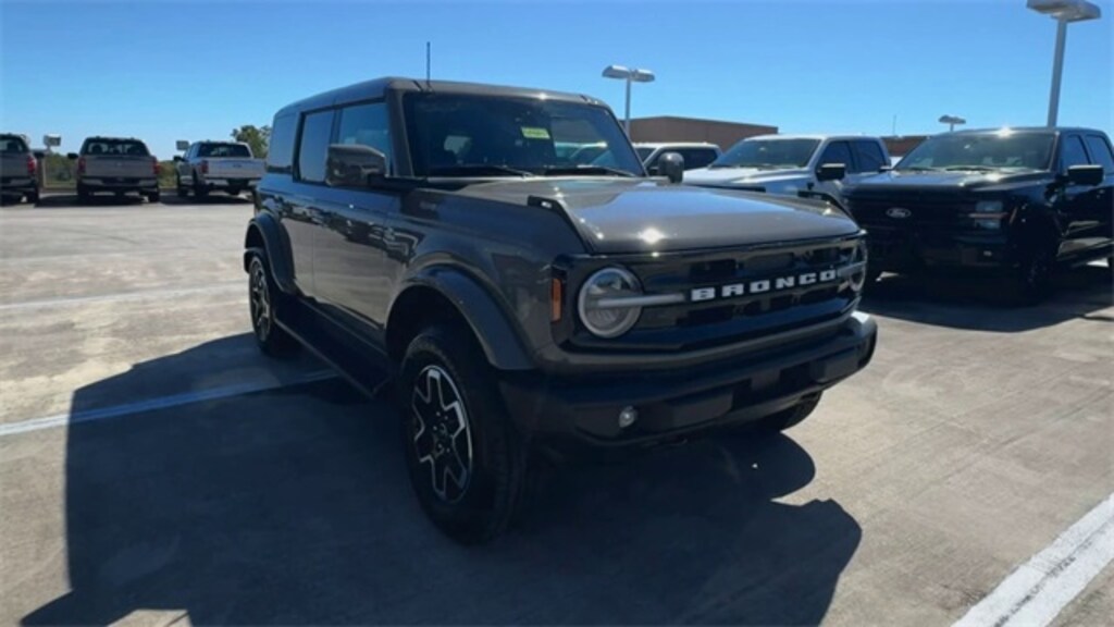 New 2025 Ford Bronco Outer Banks SUV