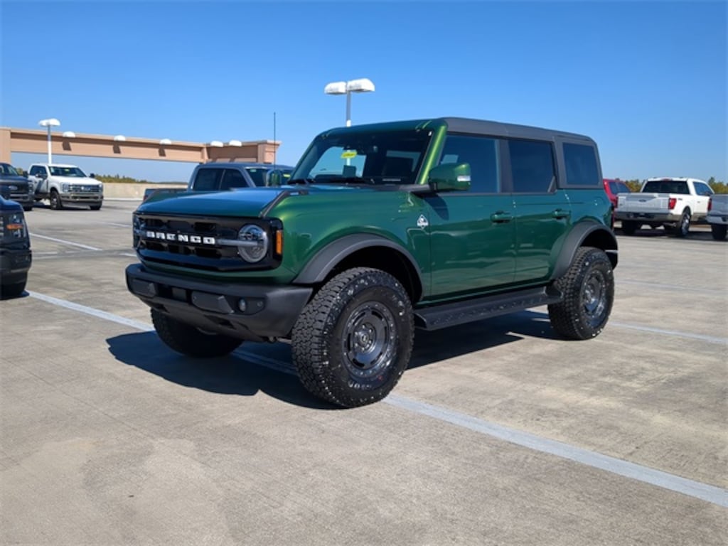 New 2025 Ford Bronco Outer Banks SUV