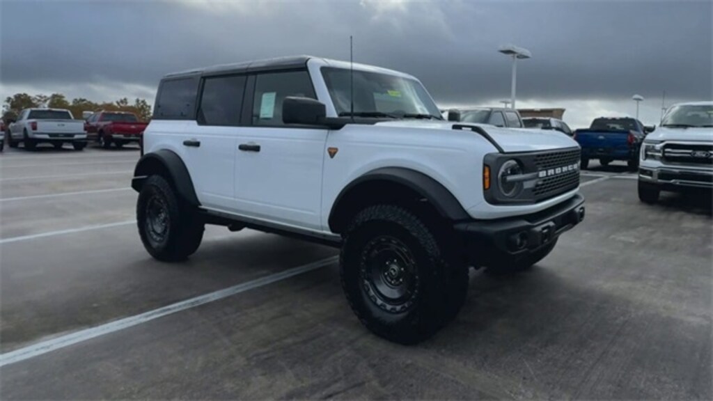 New 2025 Ford Bronco Badlands SUV