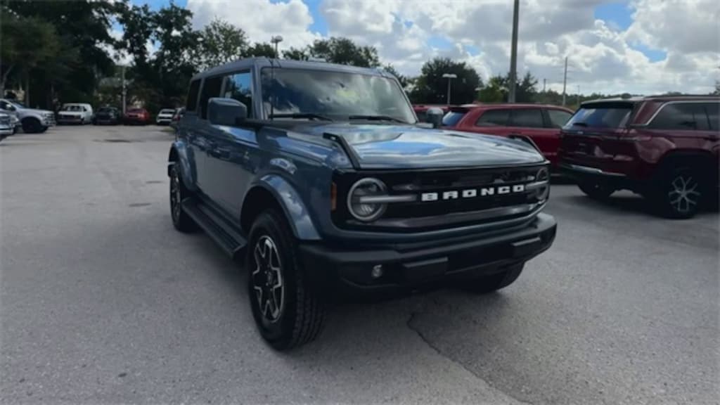 New 2025 Ford Bronco Outer Banks SUV