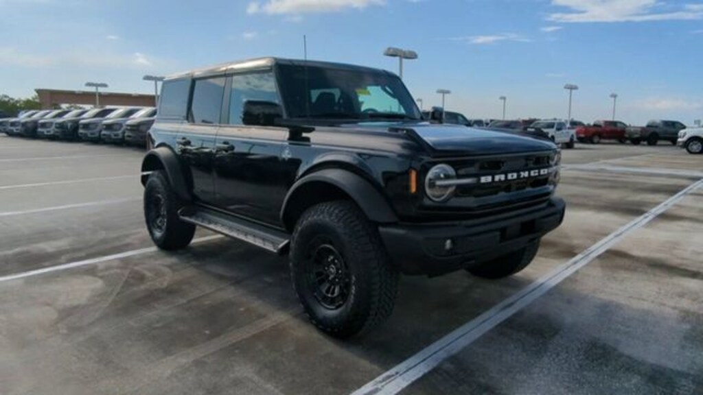 New 2026 Ford Bronco Outer Banks SUV