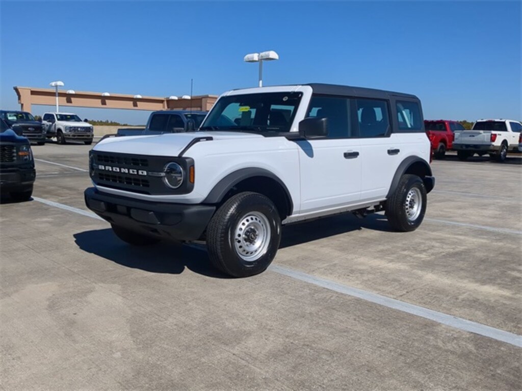New 2025 Ford Bronco Base SUV