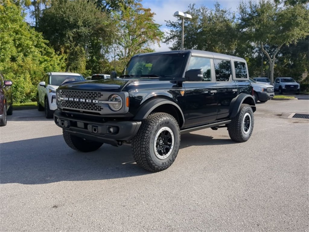 New 2025 Ford Bronco Badlands SUV