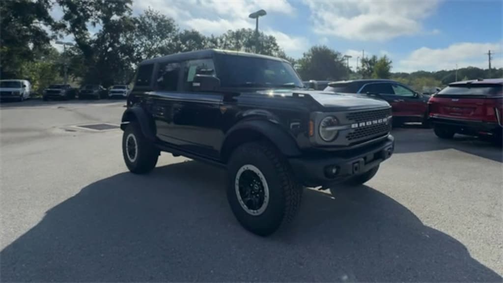 New 2025 Ford Bronco Badlands SUV