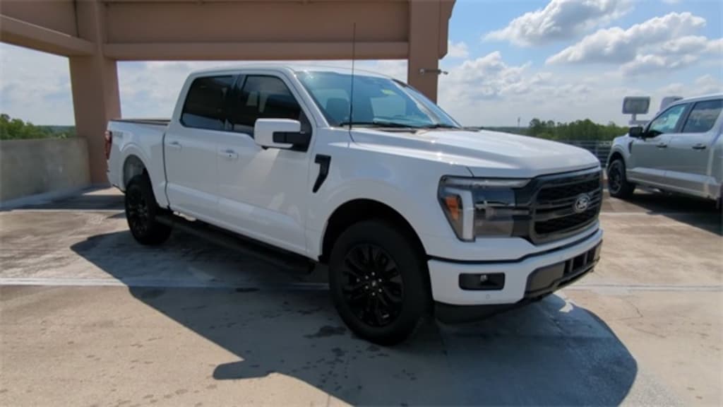 New 2025 Ford F-150 Lariat Truck SuperCrew Cab