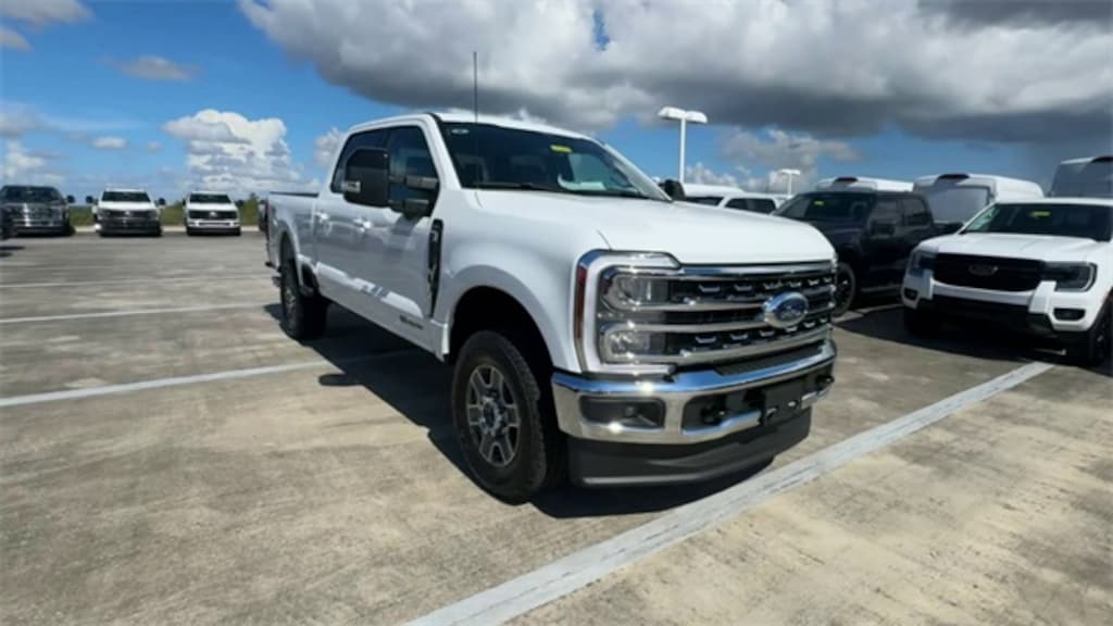 New 2025 Ford F-250 Truck Crew Cab