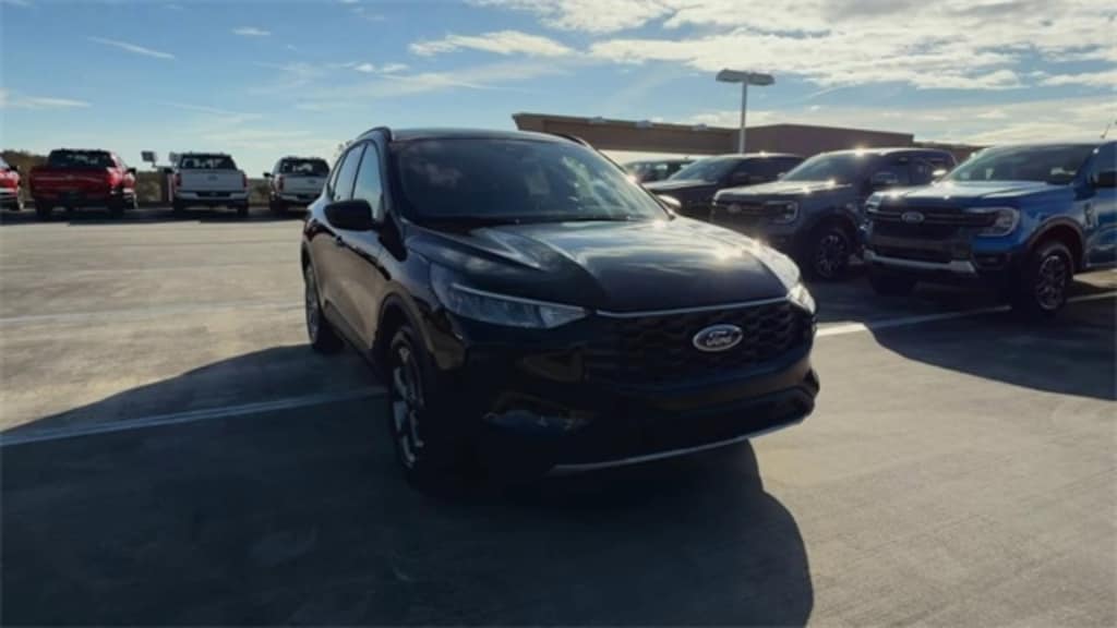 New 2026 Ford Escape ST-Line SUV