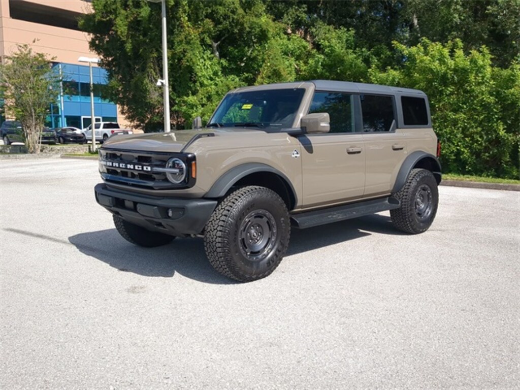 New 2025 Ford Bronco Outer Banks SUV