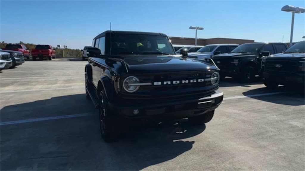 New 2025 Ford Bronco Outer Banks SUV