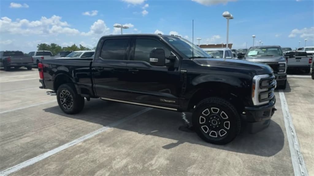 New 2025 Ford F-250 Truck Crew Cab