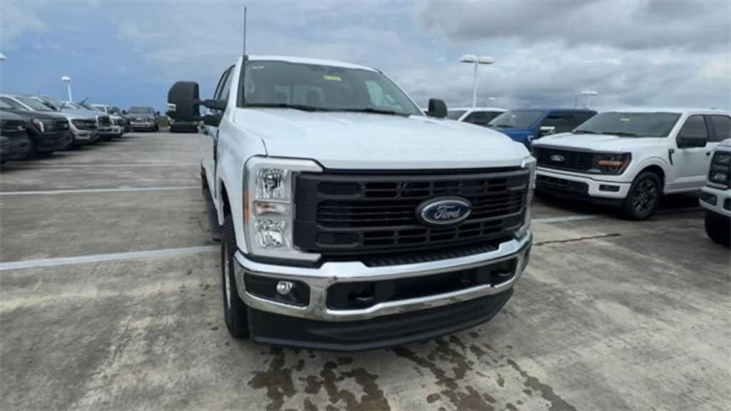 New 2026 Ford F-250 Truck Crew Cab