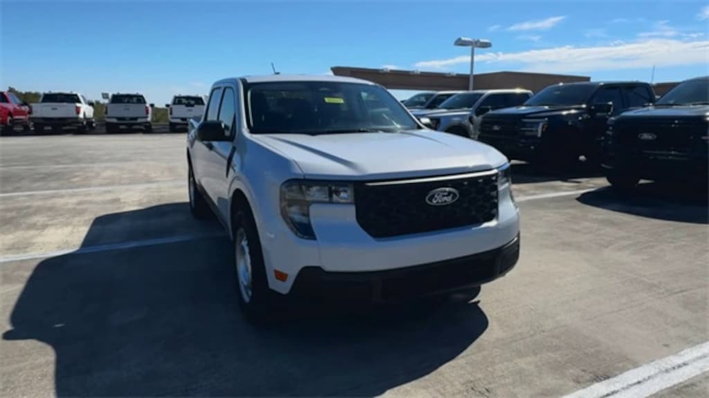 New 2025 Ford Maverick XL Truck SuperCrew