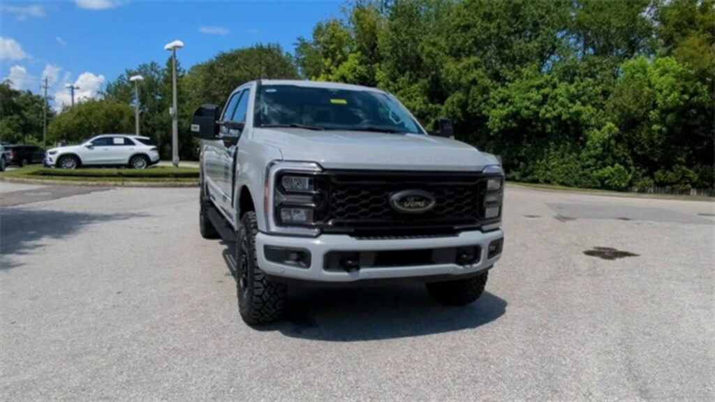 New 2025 Ford F-250 Truck Crew Cab