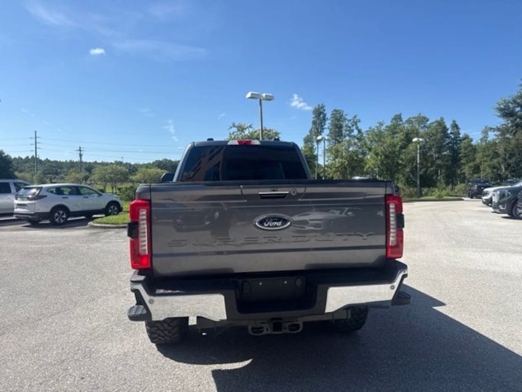 Certified 2024 Ford F-250SD Lariat Truck