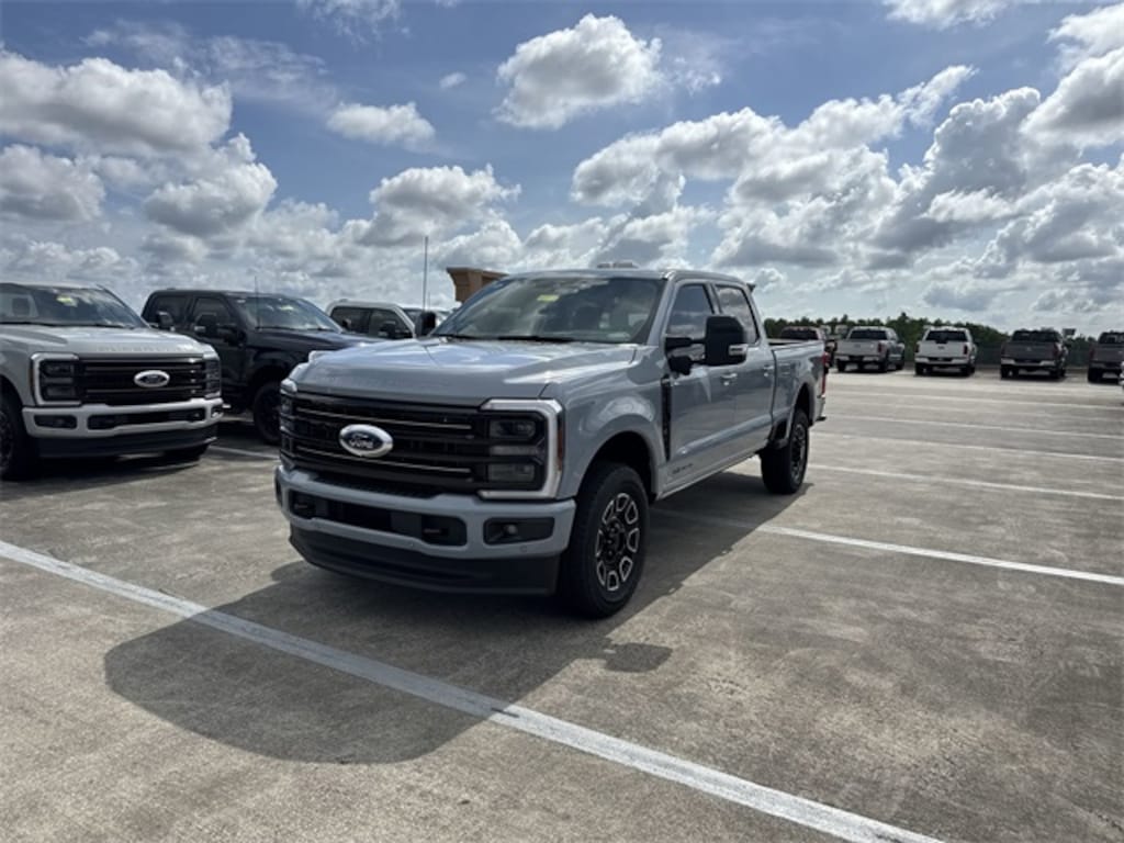 New 2025 Ford F-250 Truck Crew Cab
